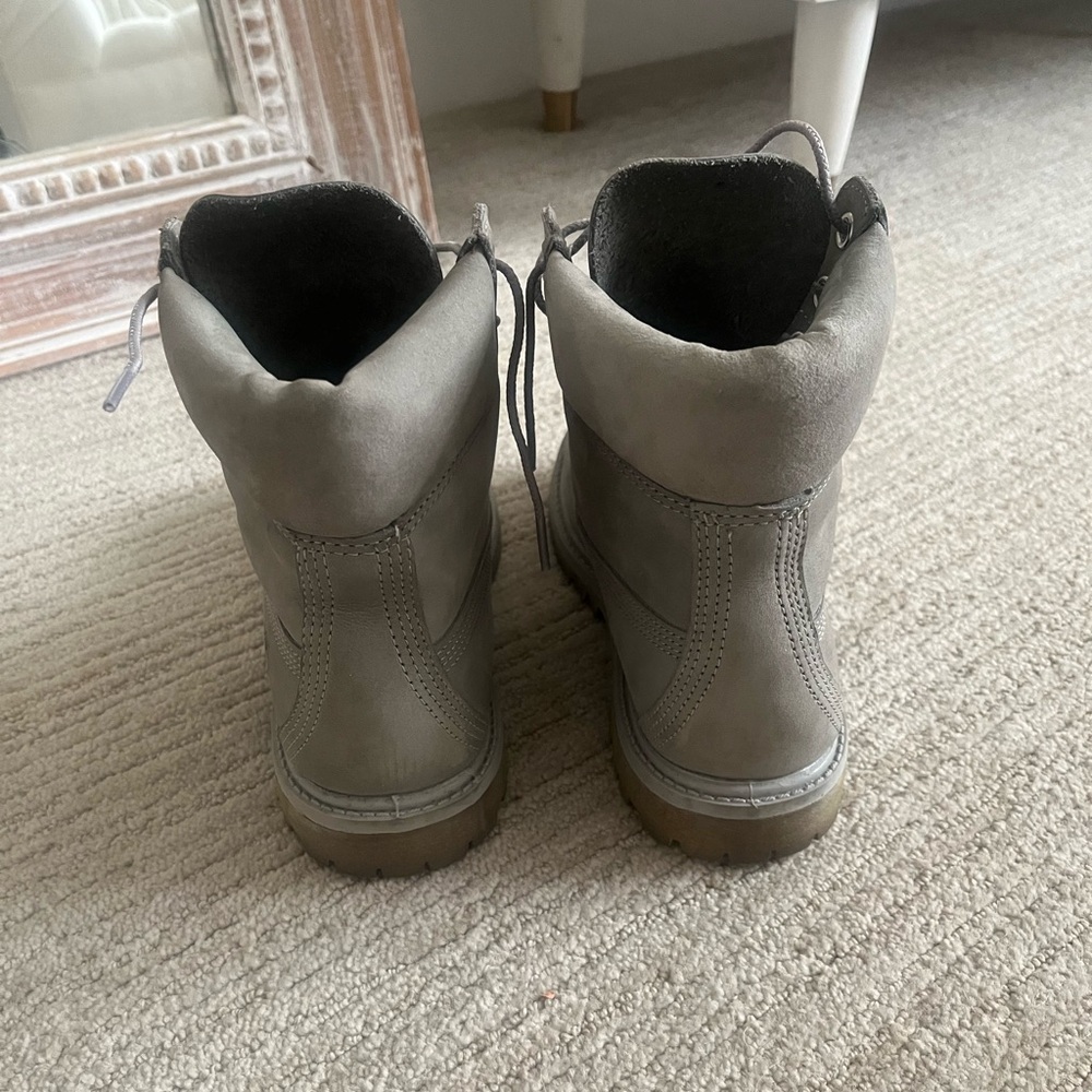 Timberland Gray Lace-Up Boots, size 6 - Picture 5 of 7